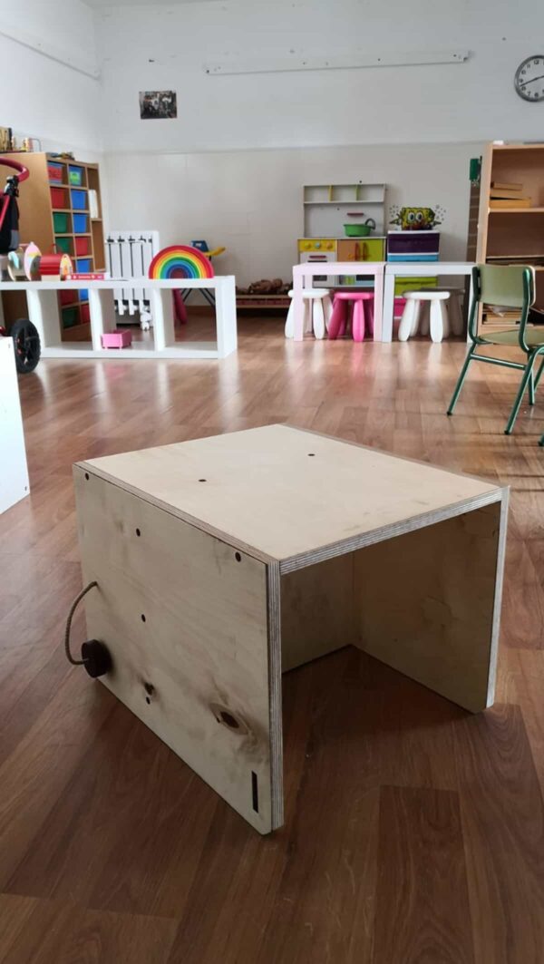 Silla cubo Montessori